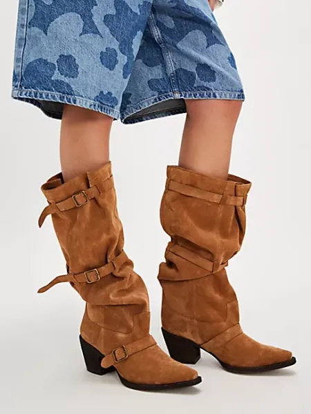 Shares Boot Must-Have Winter Slouchy Boots That Everyone’s Wearing